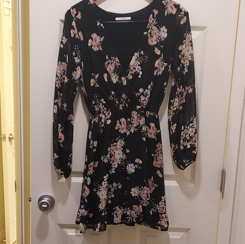 Flowered dress black